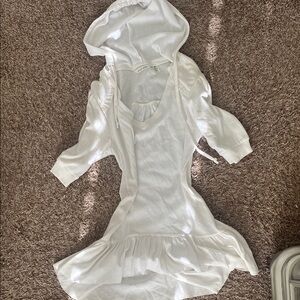 White Hooded top with Ruffle Hem